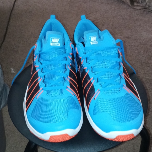 New nikes - Picture 2 of 7